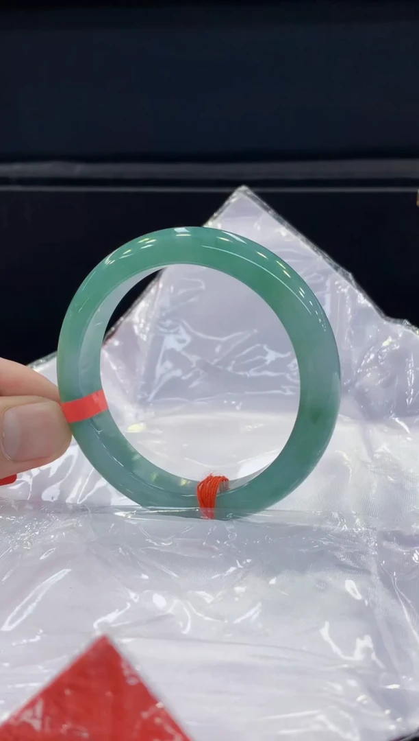 未镶嵌手镯翡翠翡翠手镯