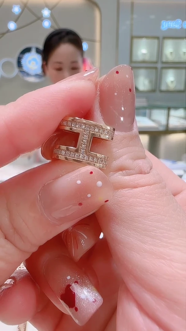 【闪购商品】钻石吊坠(不含链)18K金镶嵌吊坠