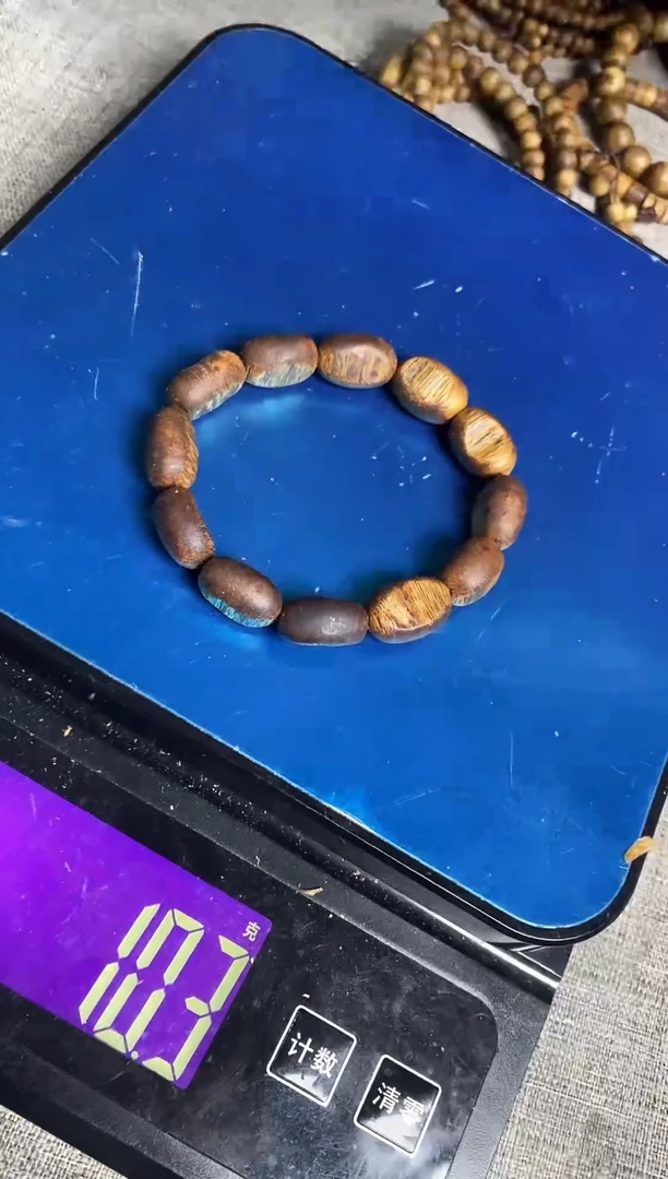 沉香手串一**往随型留疤珠单圈手串多样性发一
