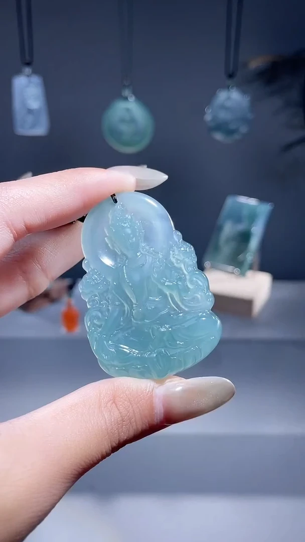 颈饰未镶嵌翡翠度母
