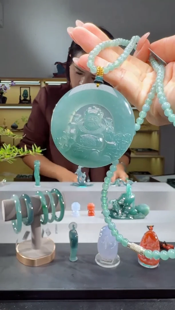 吊坠(赠链)未镶嵌翡翠财神（多样性发其一）