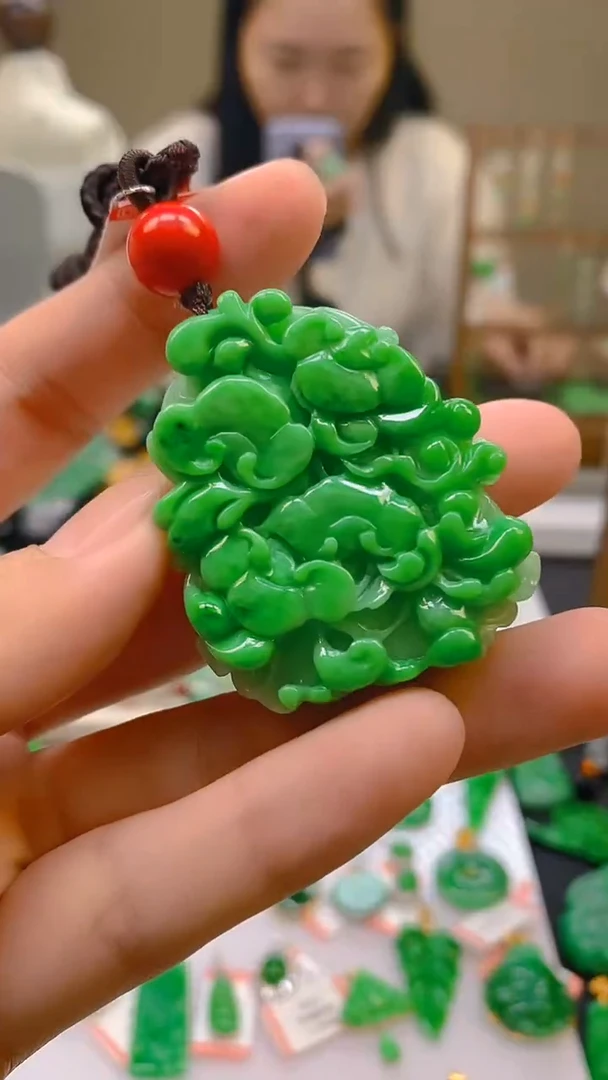 翡翠未镶嵌颈饰24小时鉴赏期 超时不退不换