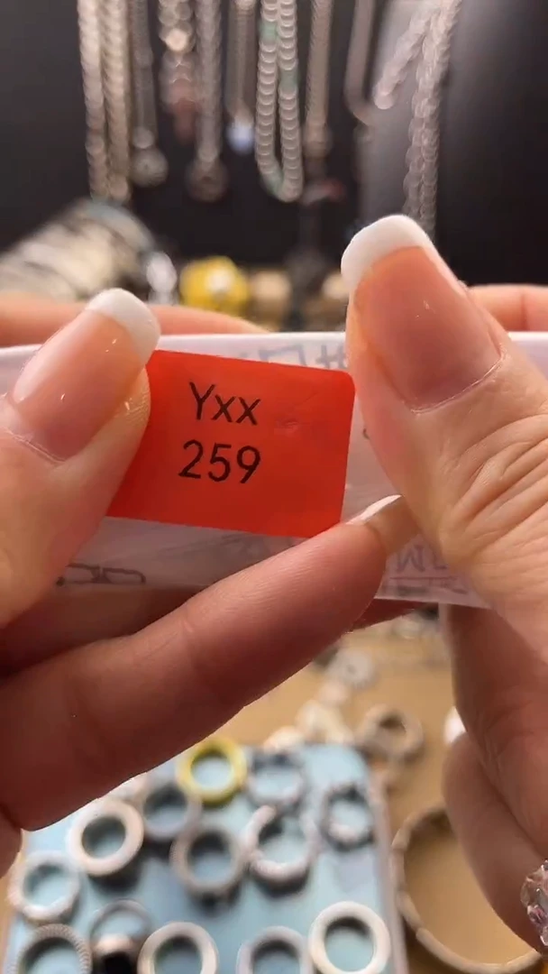 瓷片卡**诺拾光饰记杂货铺