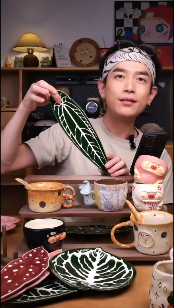 盘景德镇可爱设计师款陶瓷