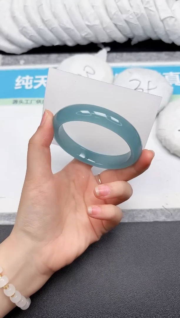 未镶嵌手镯石英质玉226-62.5