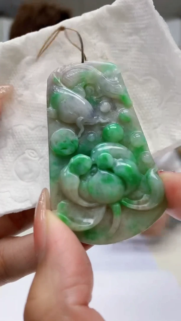 【闪购商品】定制翡翠未镶嵌4868MM-毛货挂件70