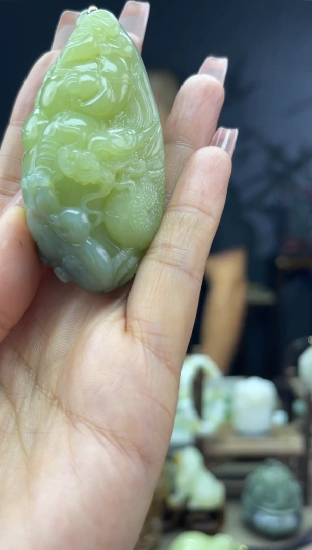 颈饰未镶嵌和田玉1