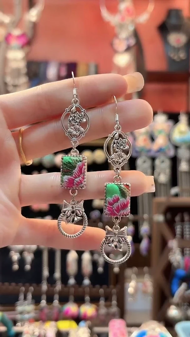 织绣 云织谣民族风精美饰品   658