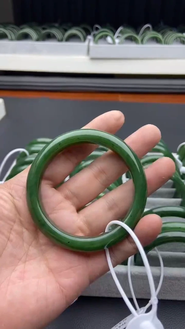 未镶嵌手镯和田玉（碧玉）20-61.1