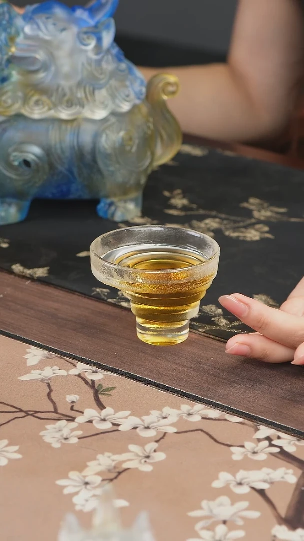 手工艺品琉璃原矿水晶螺纹主人杯