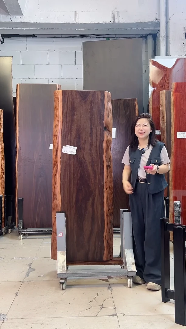 AD-109大叶紫檀160.5*57*7.8加黑三角支架*2