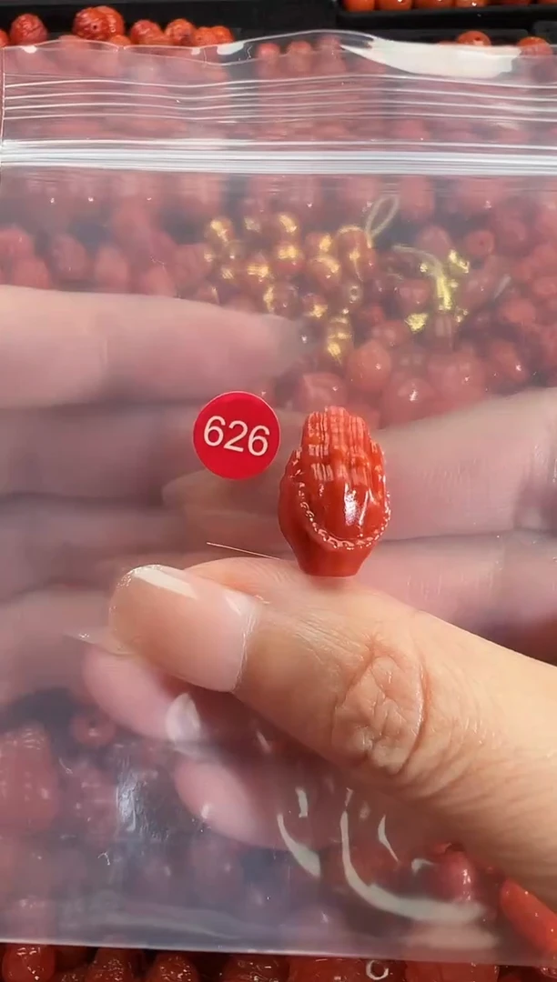 颈饰未镶嵌南红玛瑙1