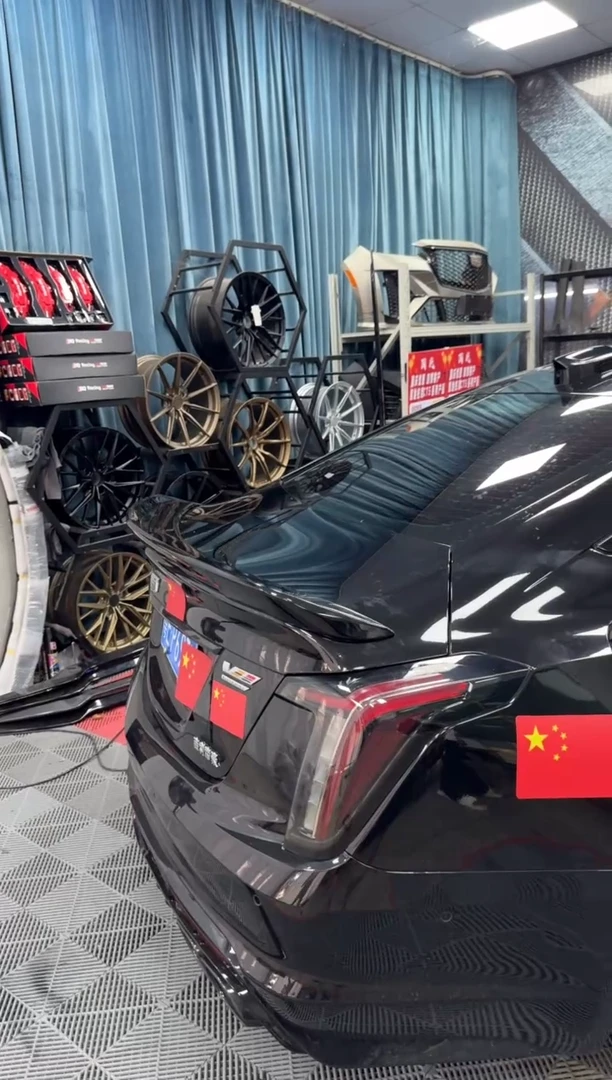 ct5黑翼亮黑一比一尾翼
