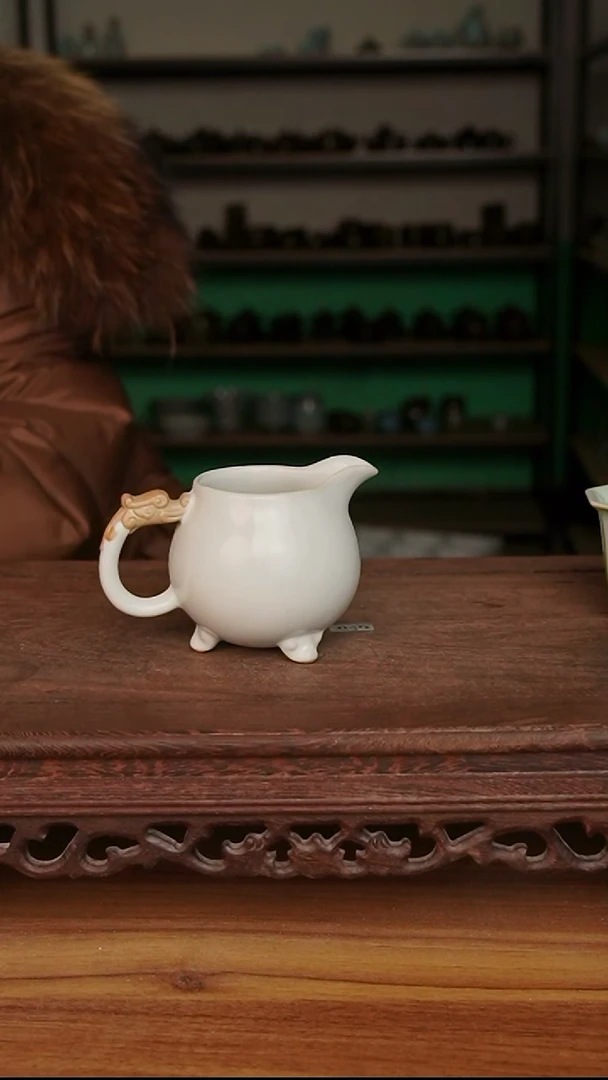 杯051号月白三足龙头公道杯微微不完美