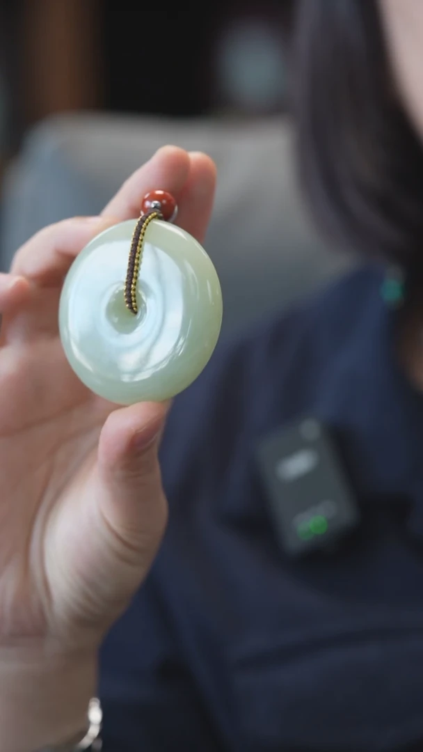 颈饰未镶嵌和田玉平安扣