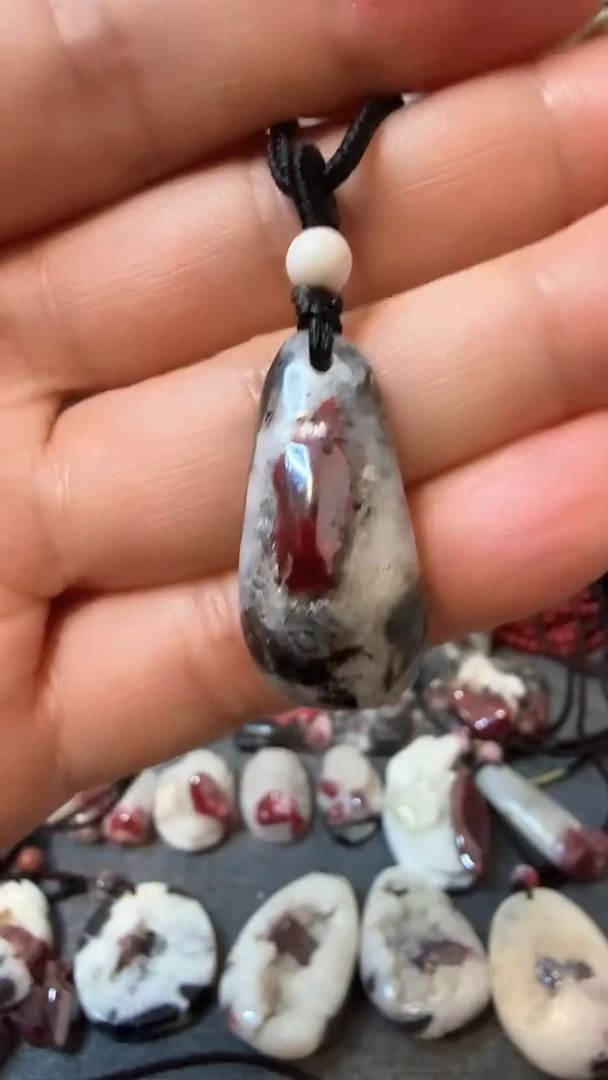 【闪购商品】天然辰砂大晶砂随行吊坠1