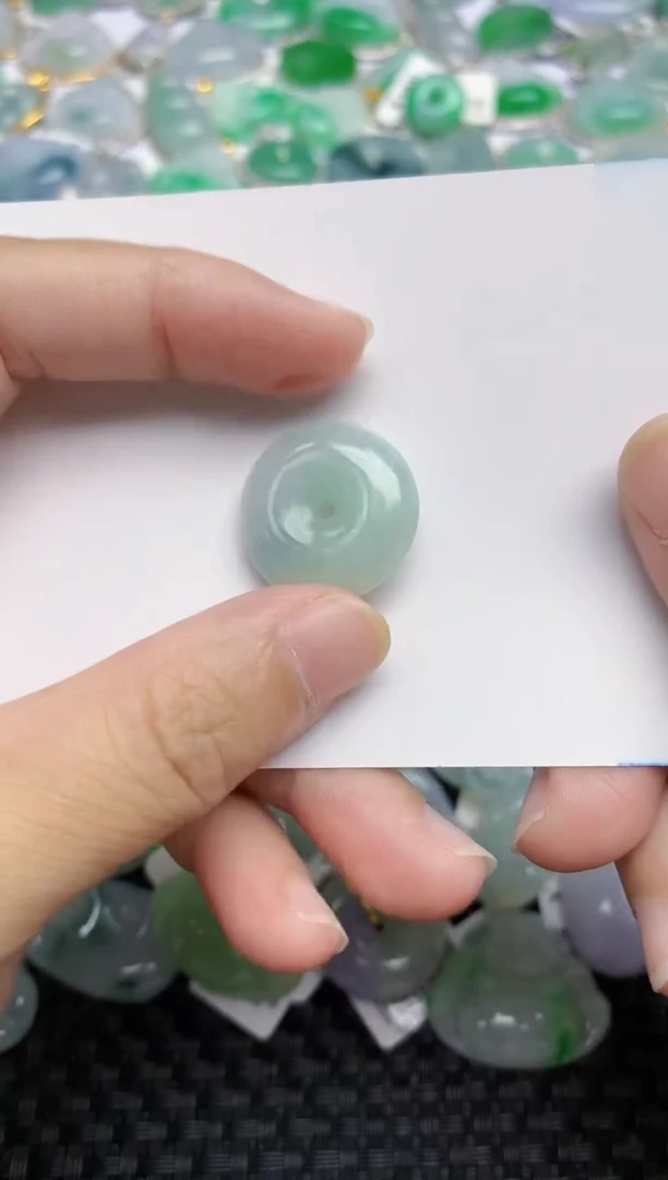 翡翠未镶嵌颈饰天然翡翠A货