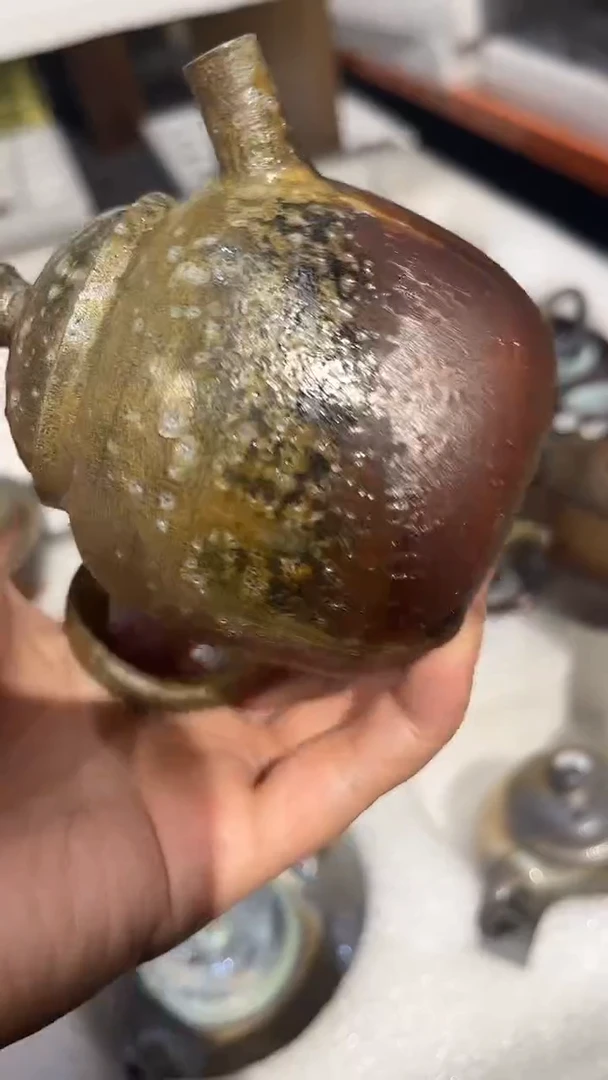 壶120号容量140-160ML金珍珠泥