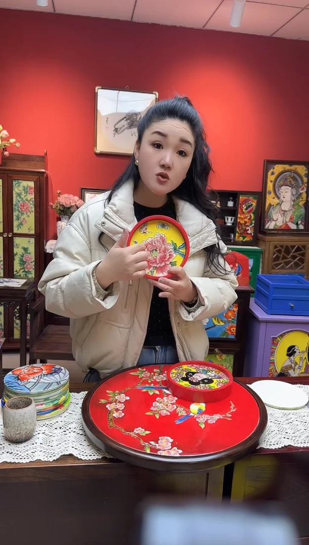 陶瓷 15圆 红盘 一抹官黄