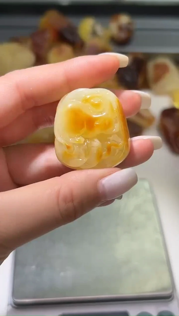 裸石琥珀未镶嵌琥珀蜜蜡吊坠