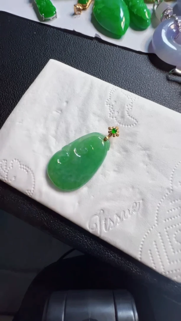 吊坠(不含链)18K金镶嵌翡翠1000