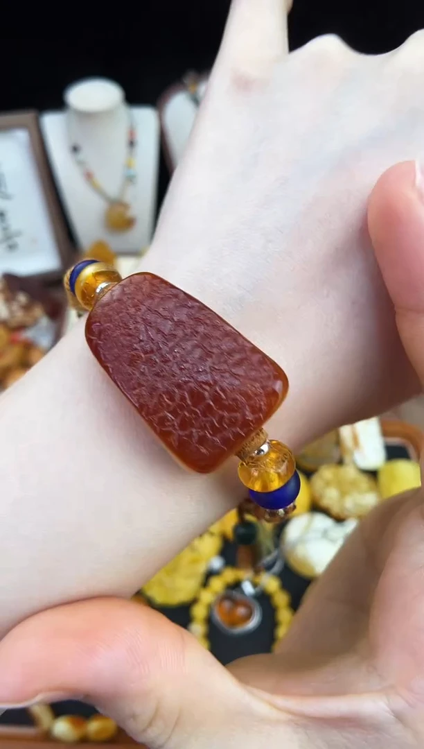 琥珀未镶嵌珠宝奇石柒月