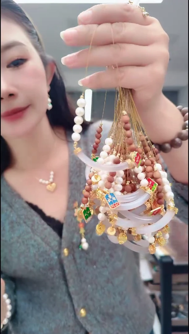 颈饰合金淡水珍珠0105弯管微笑链