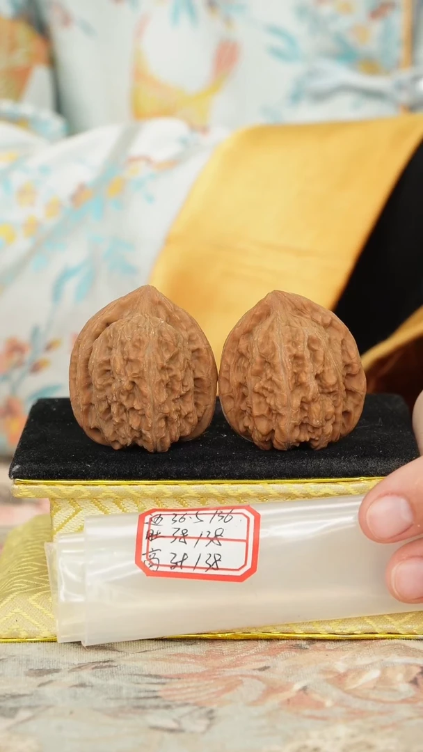 【闪购商品】文玩核桃把件赤龙鸡心