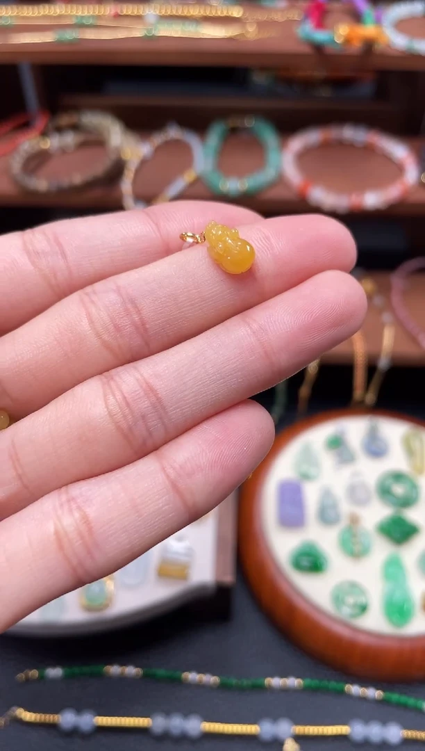 【闪购商品】翡翠吊坠(不含链)18K金镶嵌一个  JK283