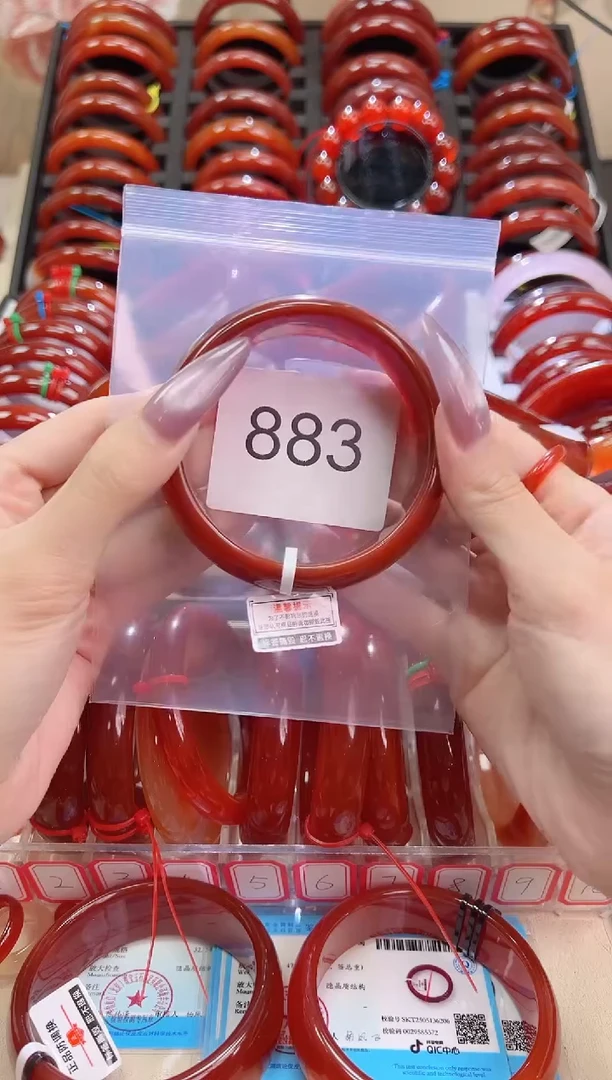手镯玛瑙/玉髓未镶嵌62圈口*883