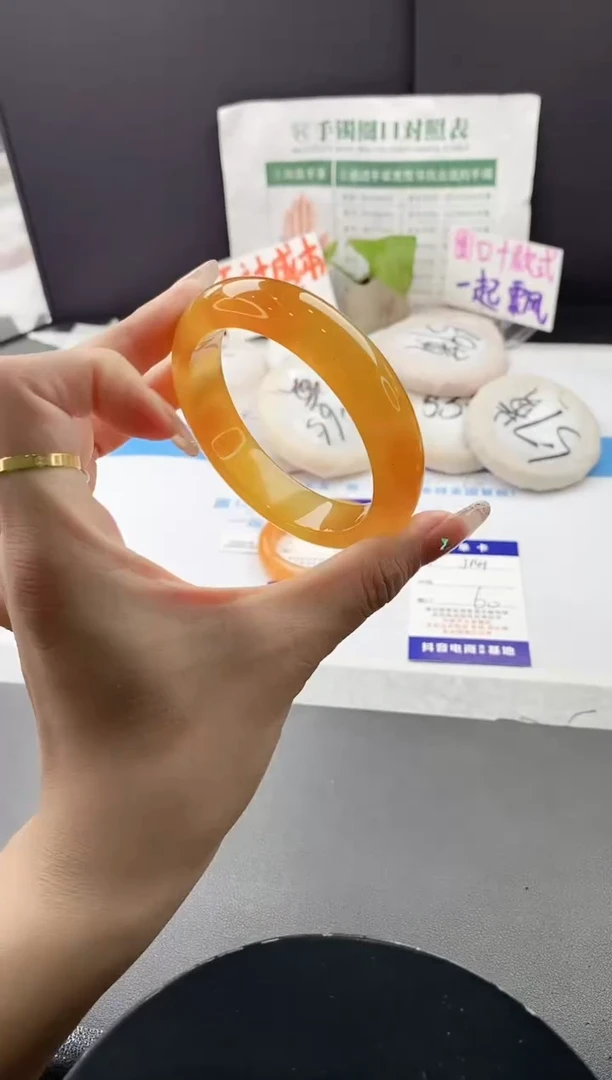 未镶嵌手镯石英质玉j141-HB60+