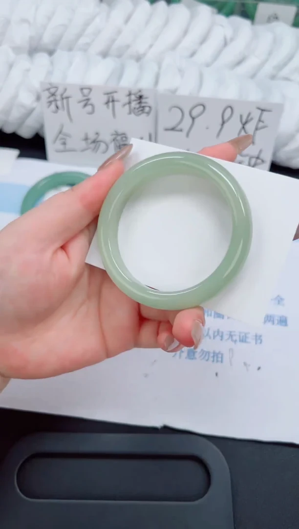 未镶嵌手镯石英质玉73-59