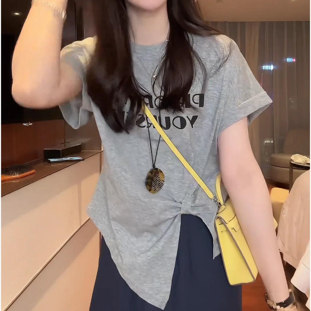 【曲奇T】夏季圆领不规则褶皱印花刺绣短袖时尚开叉T恤女LK2504429