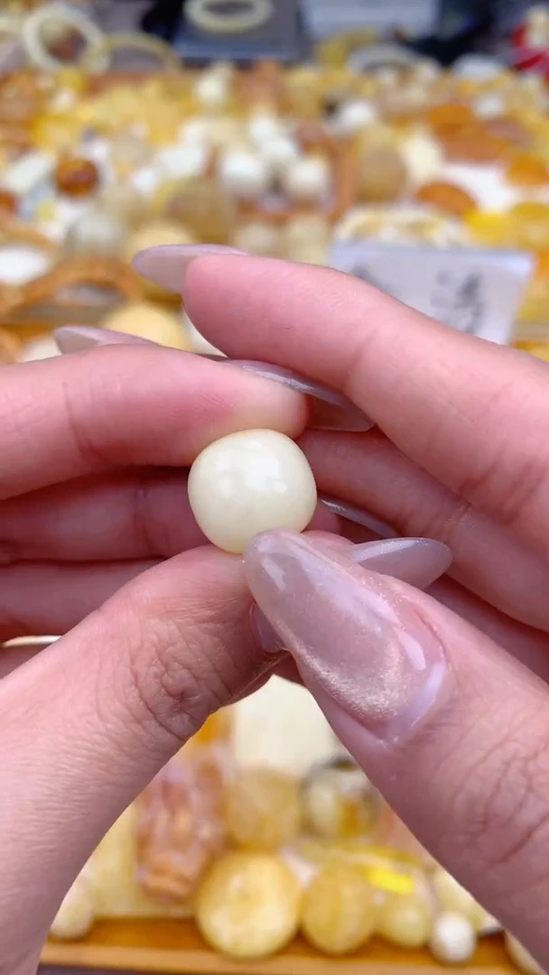 蜜蜡未镶嵌珠宝奇石25