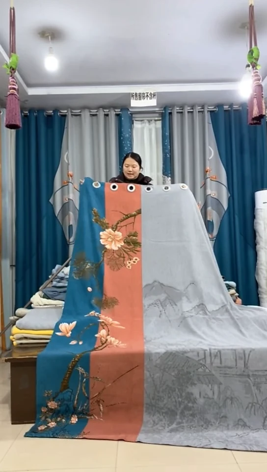 布成品窗帘   4.8*2.65米