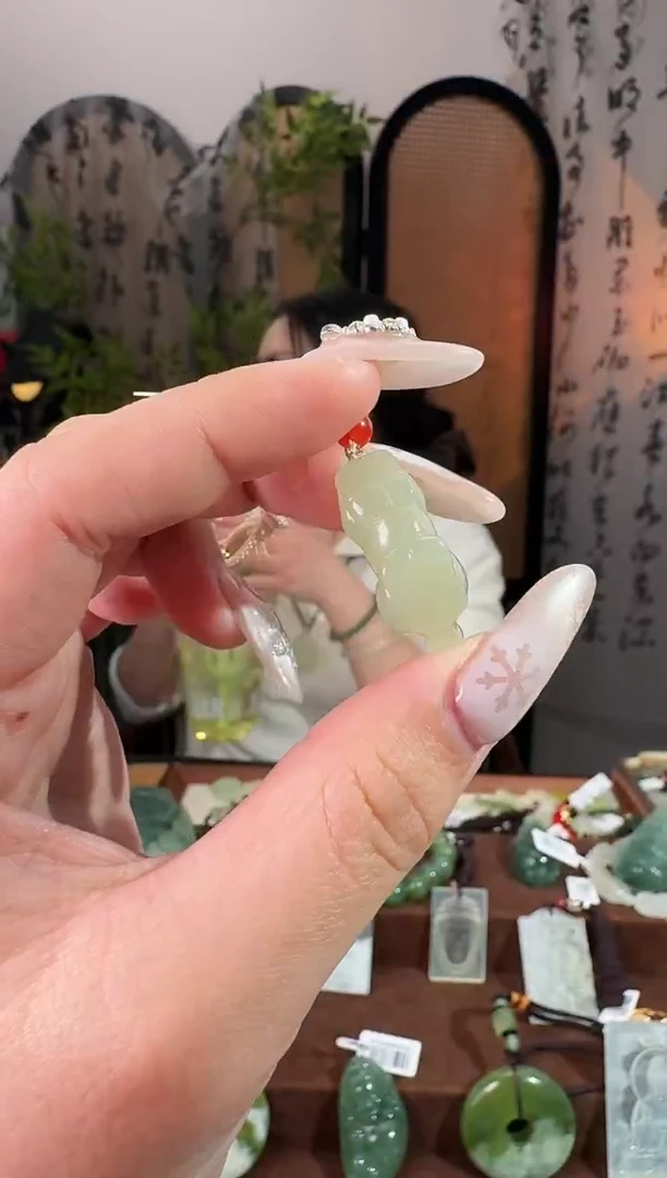颈饰未镶嵌和田玉晴水小马
