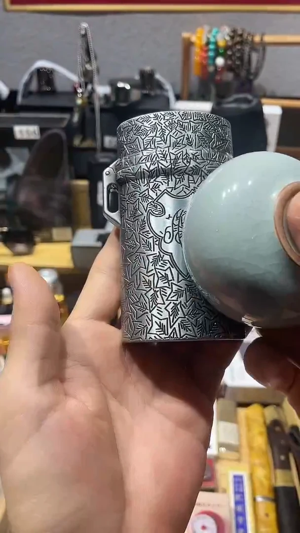 瓷片闪购商品 如图所示