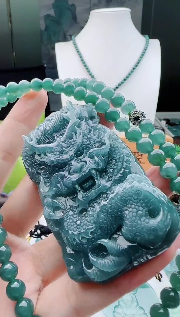 【闪购商品】翡翠颈饰未镶嵌多样性随机一件发货