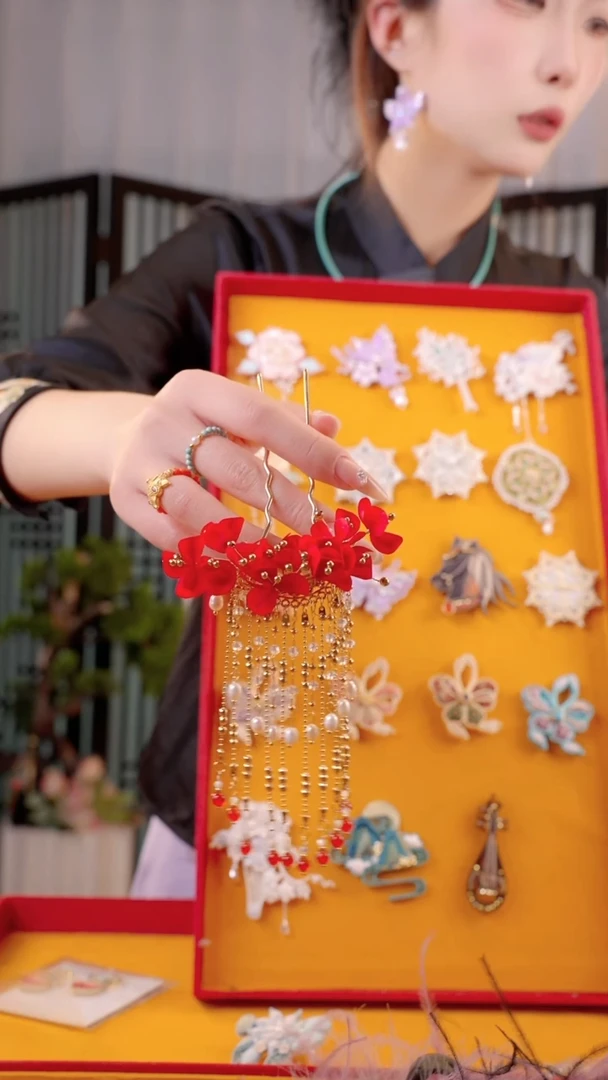 刺绣邱**1非遗苏绣手工饰品