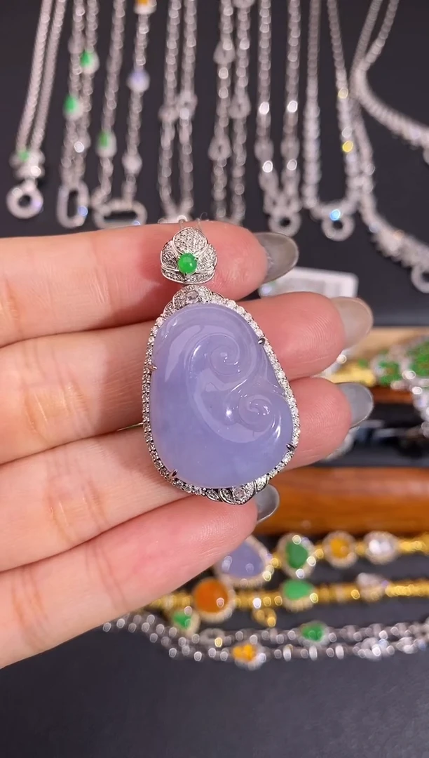 吊坠(不含链)18K金镶嵌翡翠吊坠