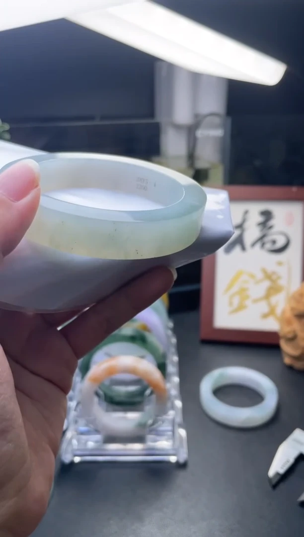 未镶嵌毛胚手镯定制翡翠毛胚定制
