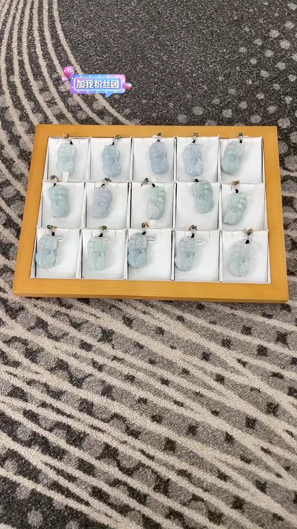 翡翠未镶嵌颈饰..../7/10/ 76多样性发其一