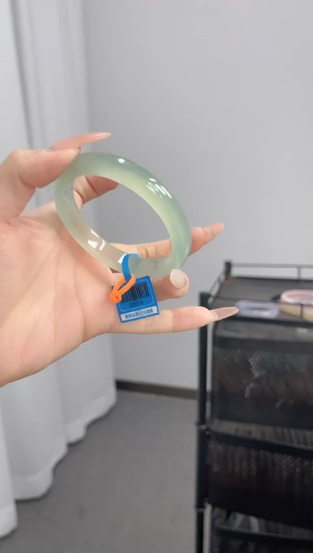 【闪购商品】玛瑙/玉髓手镯未镶嵌55-56圈