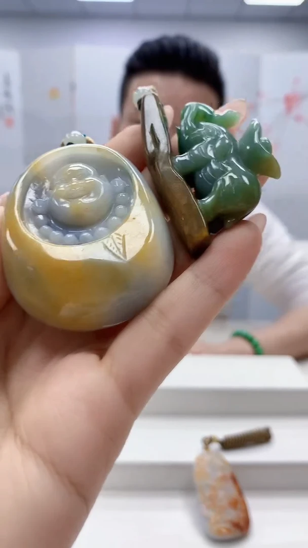 未镶嵌定制翡翠4990ty-毛货挂件一对72