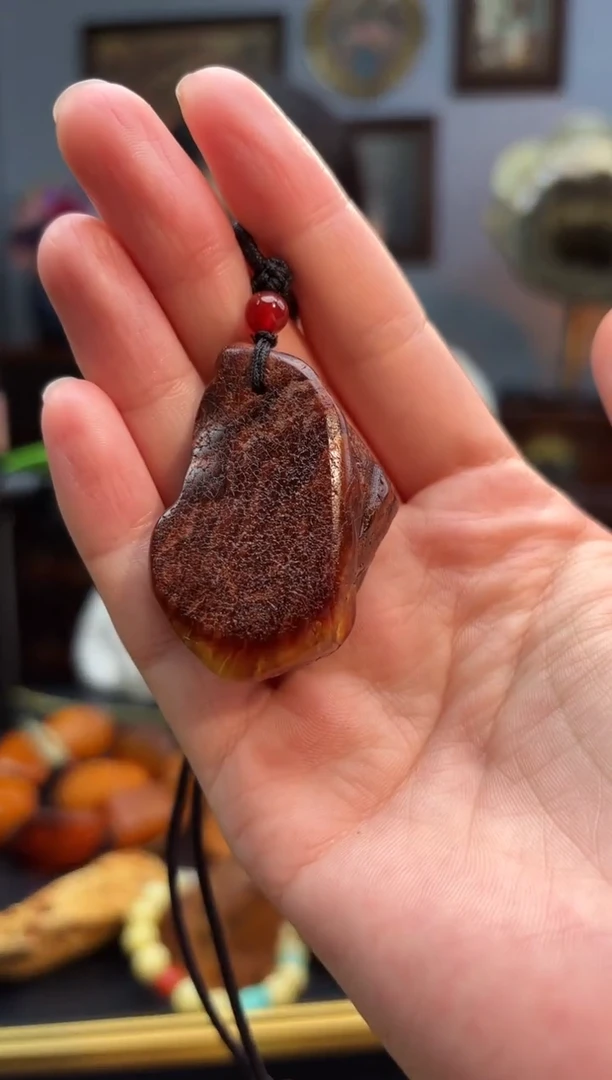 琥珀颈饰未镶嵌吊坠