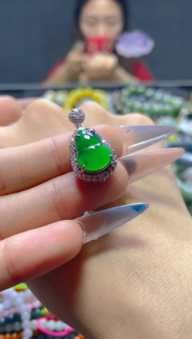 颈饰未镶嵌翡翠/E/翡翠A货，一件也是批发价