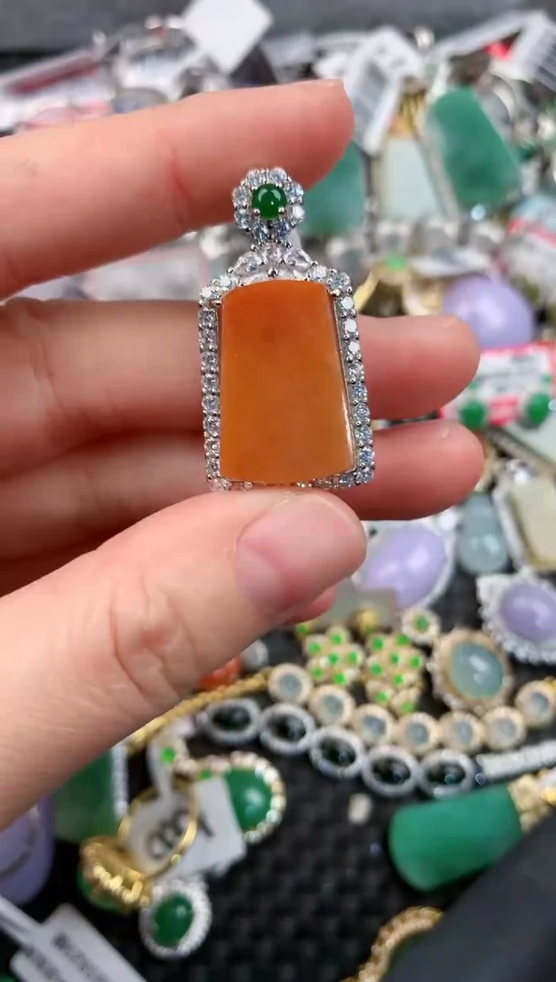 银S925镶嵌戒指翡翠云*西666     3