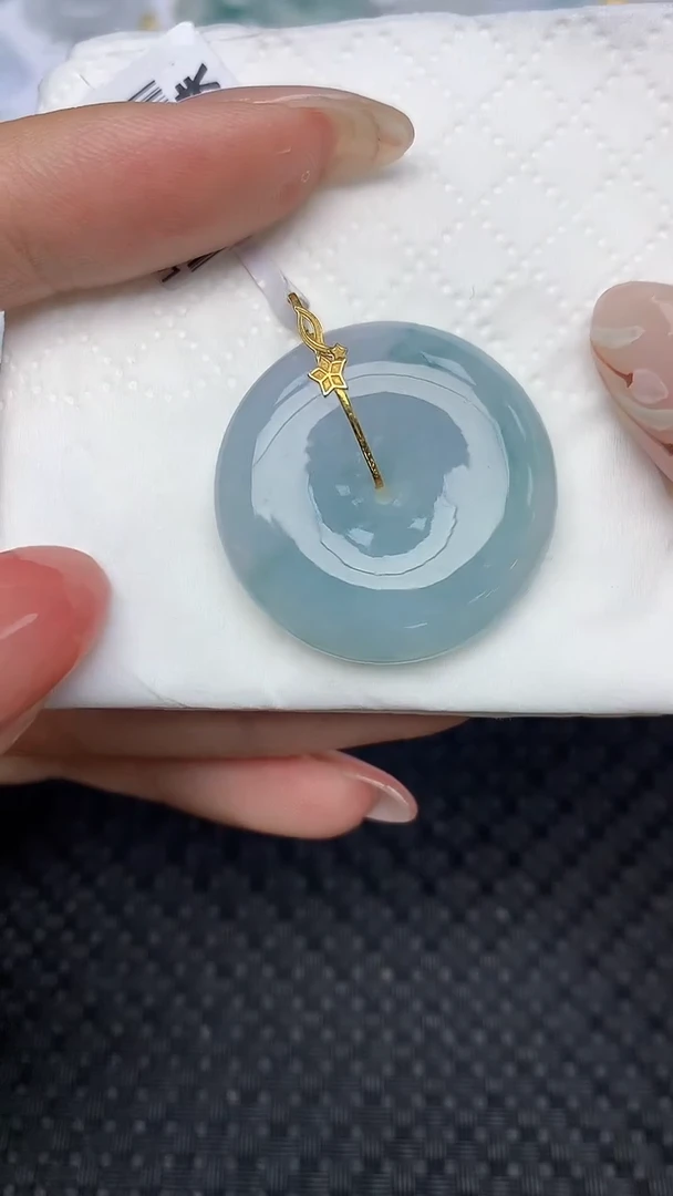 翡翠18K金镶嵌颈饰天然翡翠a货