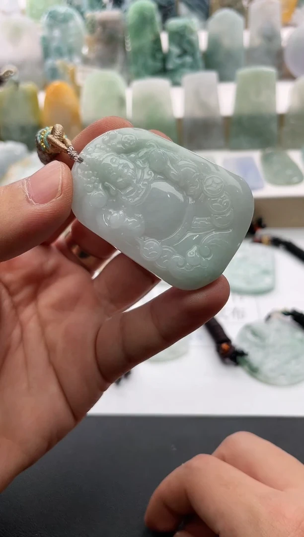 【闪购商品】翡翠颈饰未镶嵌..../1/22/ 94