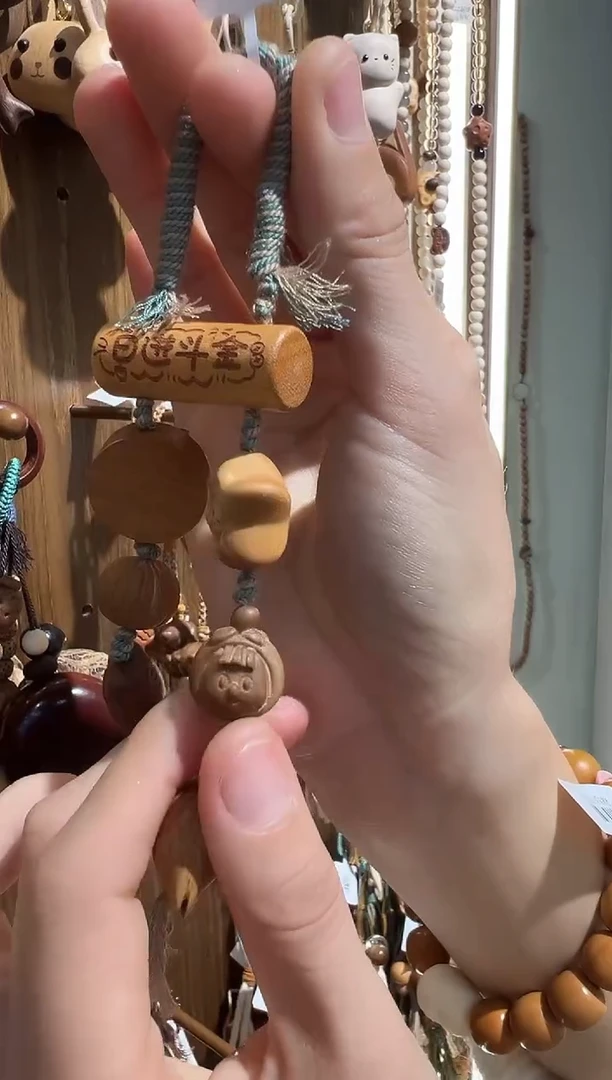 木质类1900日进斗金挂件